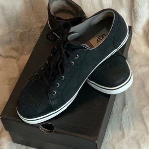 UGG Men’s Black Roxford Leather Sneaker